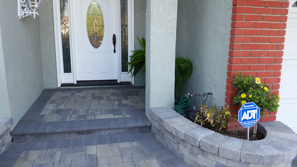 Angelus Pavers for Traditional Patio with Hardscapes