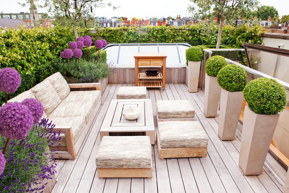 Bif Furniture for Contemporary Deck with Floral Deck