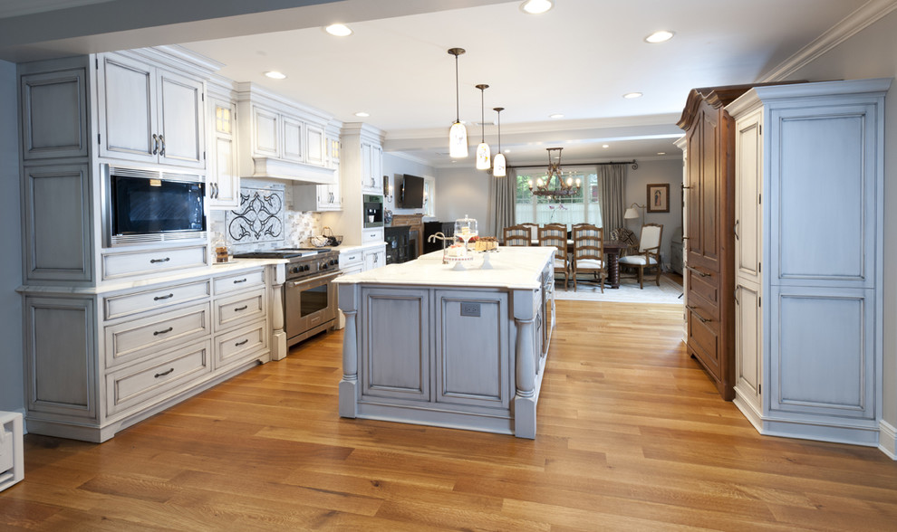 Guy Chaddock for Traditional Kitchen with Open Kitchen