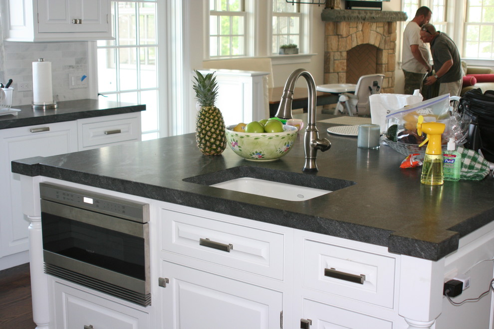 Jet Mist Granite for Traditional Kitchen with Honed Jet Mist