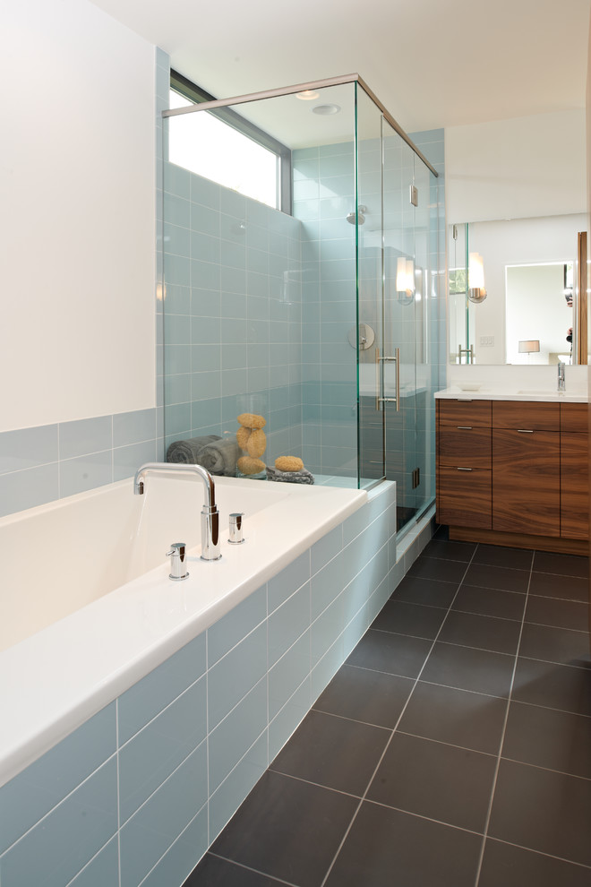 Mosa Tile for Modern Bathroom with Tile Tub Surround