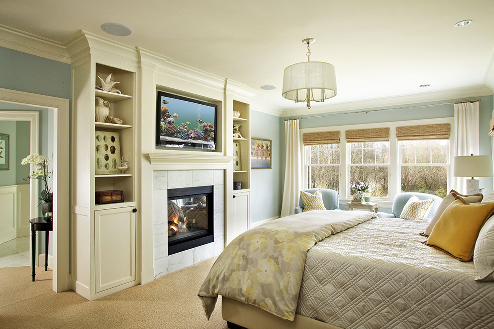 Navajo White Paint for Traditional Bedroom with Wood Trim