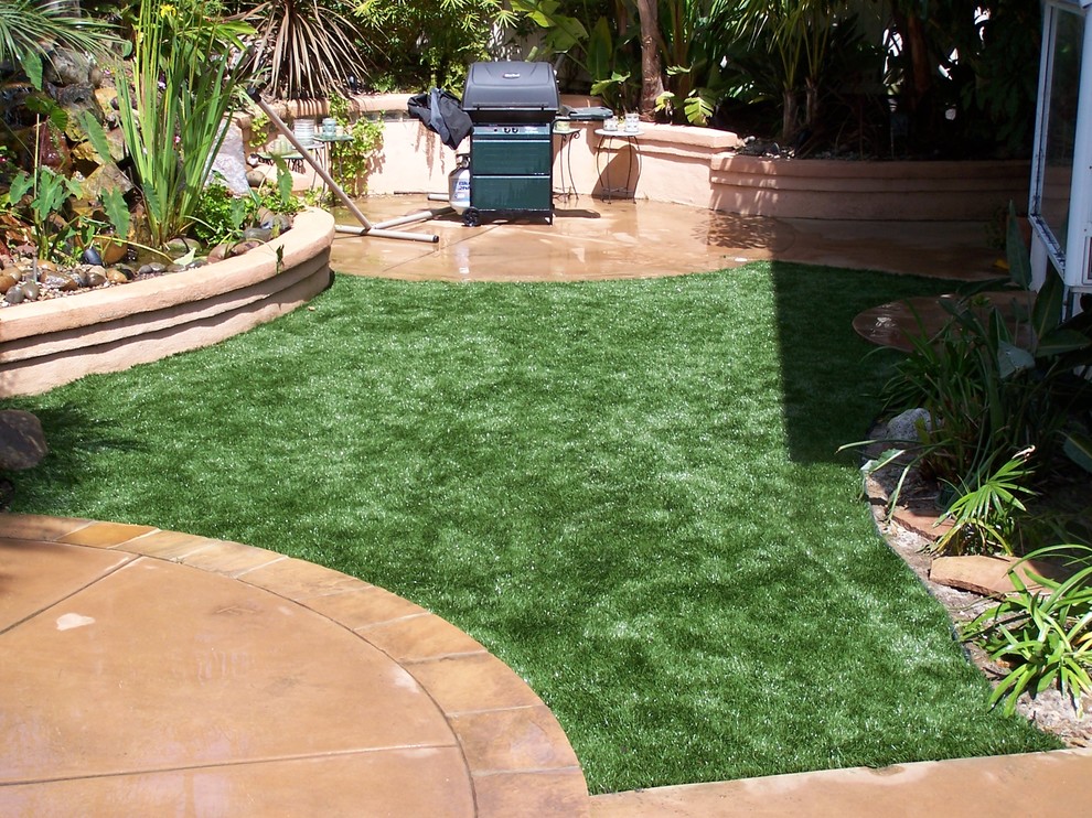 Southwest Greens for Traditional Landscape with Design